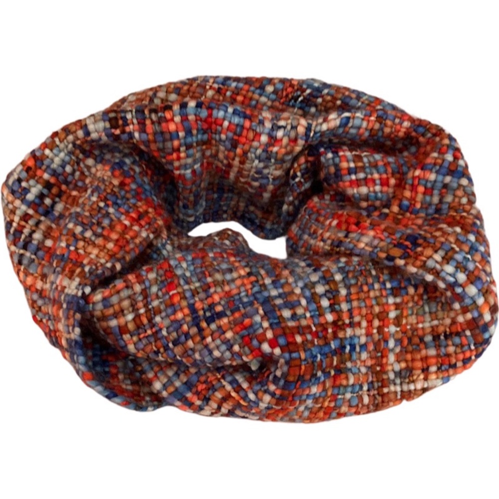 Gretchen Scott scarf